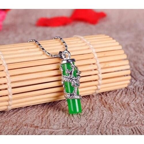Natural Green Jade Bangle Charm Jewellery Womens Hand-Carved Jadeite Bracelet Bangles for Womens Fashion Accessories