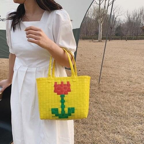 Handmade Woven Womens Handbag Bohemia Female Tote Bag Plastic Knitted Rose Summer Beach Bags Designer Purses and Shopper Basket
