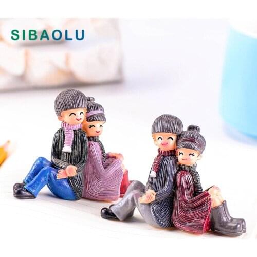 Back to back lover Miniature Figurine Cartoon doll wedding Cake home Decoration Character Anime garden figures action model doll