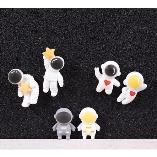 20Pcs/lot Cartoon Space Series Astronauts Flatback Resin Cabochon DIY Scrapbooking Decoration Craft Hair Bows Kawaii Accessories