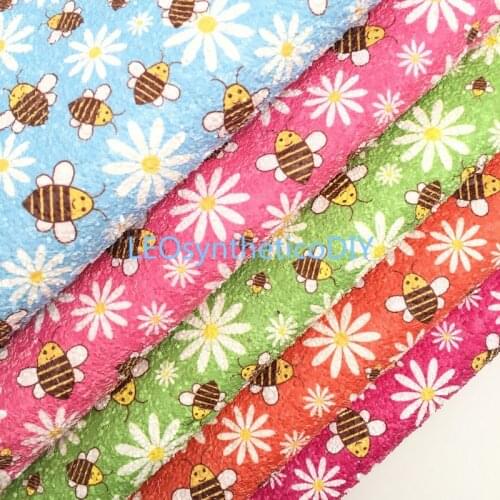 1PC 21X29CM Felt Backing Chunky Glitter Leather with Bees Fluttering Among The Daisy Flowers, LEOsyntheticoDIY 4S13A