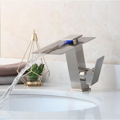 Bathroom Faucet Brushed Nickel Sink Kraan Met Led Brass Faucets Water Spray Faucet Hand Wash Basin Single Handle Mixer Taps