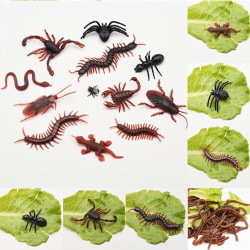 Mini Simulation Insects Animals Plastic Bugs Fake Spiders Scorpion Flies Bat for Halloween Party Favors Decor Halloween Prop Toy