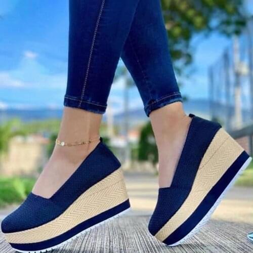 2021 New Female Flat Shoes Summer Vulcanized Shoes Solid Thick Bottom Womens Sandals Fashion Casual Woven Style Women Shoes