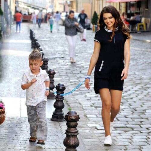 Adjustable Anti Lost Children Walking Leash Backpack Harness Wrist Cuff Link Safety Lock Baby Walker Wristband