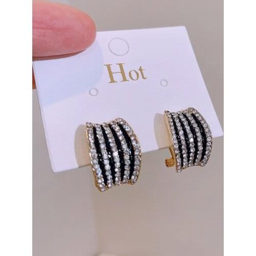 New Trendy Geometric Full Rhinestones Stud Earrings for Women Shiny Square Shape Crystal Earrings Female Weddings Party Jewelry