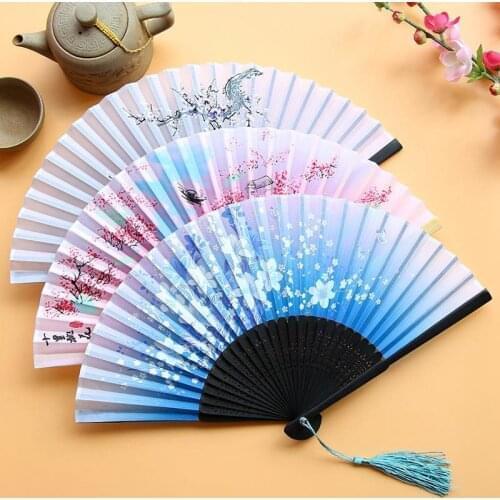 1Pcs Vintage Silk Folding Fan Retro Chinese Bamboo Folding Fan Dance Hand Fan Home Decoration Ornaments Craft Wedding Party Gift