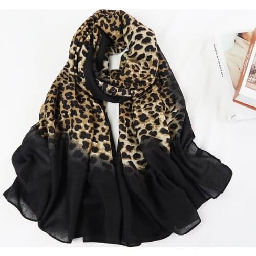 Luxury Brand 2021 Cotton Scarf Women Leopard Scarves High Quality Shawls Foulard Echarpe Design Print Beach Stole Head Bandana