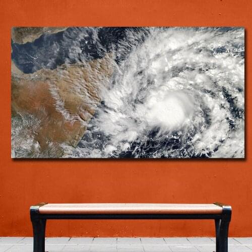 Wall Art Canvas Cyclone-Cleopatra-Satellite Poster Print Hot Anime Wall Art Painting Art Pictures For Living Room Home Decor