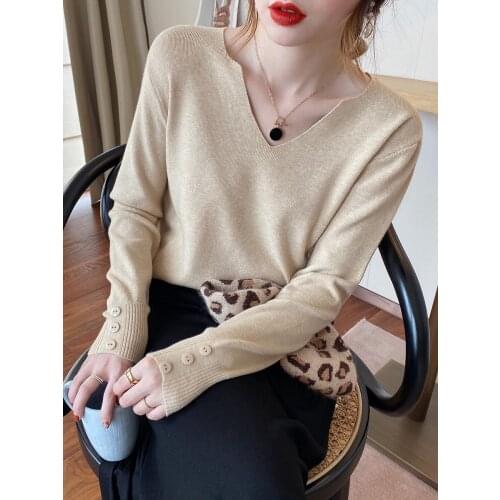 Gentle autumn wind knit new ladies v-neck sweater loose outside render unlined upper garment in the early autumn/winter coat