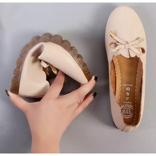 Ladies Flat Pea Shoes Simple Fashion Casual Women Shoes Comfort Round Toe Soft Bottom Grandma Shoes Spring/Autumn Single Shoes