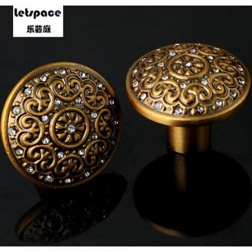 Antique Brass Crystal Cupboard Pull Diamond Dresser Drawer classical Knob Kitchen Cabinet decorative Furniture Zinc Alloy Handle