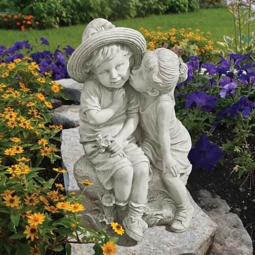 Stone Effect Kissing Kids Garden Statue Outdoor Fairy Decor Boy Girl Ornament Sculptures Bench Figurine Bonsai Miniature Craft