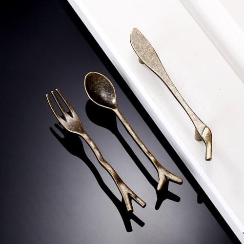 C:C: 76mm Creative Kitchen Cabinet Handles Cupboard Door Pull Closet Dresser Handles Drawer Pulls Knife Fork Spoon Bronze Color