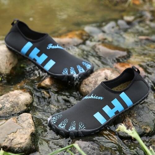 Summer Water Shoes Men Barefoot Quick-Dry Swimming Aqua Shoes Seaside Beach Slip-On Socks Slippers Yoga Training Sneakers Women