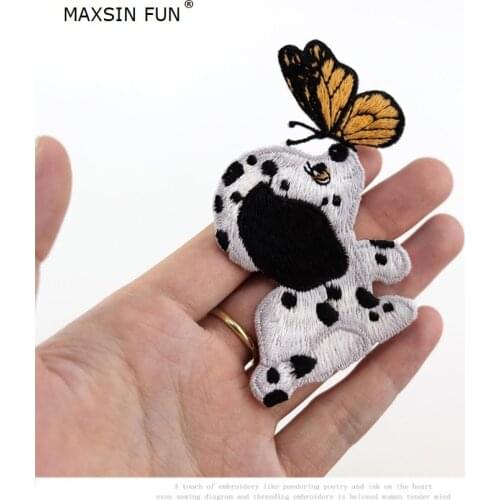 Maxsin 1 Piece Cute Dog Kiss Butterfly Patch DIY Repair Embroidery Iron On Patch for Clothing Sticker Beautiful Clothing Parches