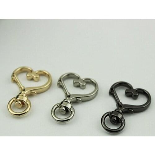 1pcs Metal Heart Shape Snap Hook New Style Clips Spring Gate Leather Craft Tiny Pet Leash Bag Strap Webbing Keychain Hooks DIY