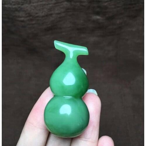 H31#Hetian Yubi Yufu Lu pendant, thick powder