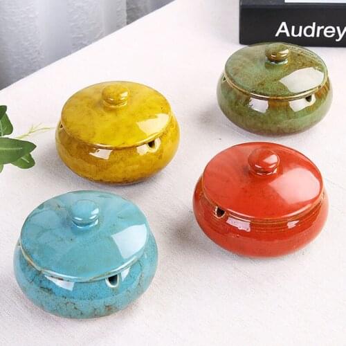 Retro Handmade Crafts for Living Room Home Decor Ceramic Ashtray with a Lid Windproof High Quality Household Ash Tray