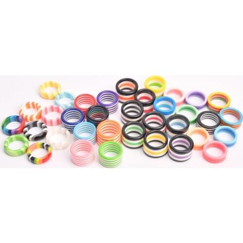 New Fashion Colorful Acrylic Resin Striped Wide Ring For Women Exquisite Geometric Round Rainbow Finger Ring Party Jewelry Gift