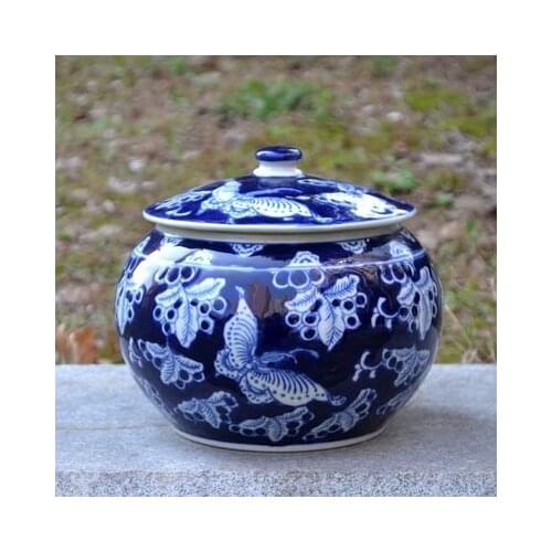 Blue and white porcelain storage tank, pot, pottery tea caddy household ceramic ornaments
