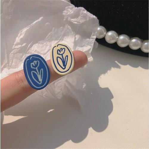 AOMU S925 New French Fashion Geometric Asymmetry Oval Flower Tulip Pattern Small Stud Earrings for Women Daily Jewelry Gifts