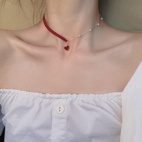 Fashion Women Chokers Necklaces Red Heart Pendants Party Necklace For Female Pearls Charms Chain Necklace Korean Jewelry