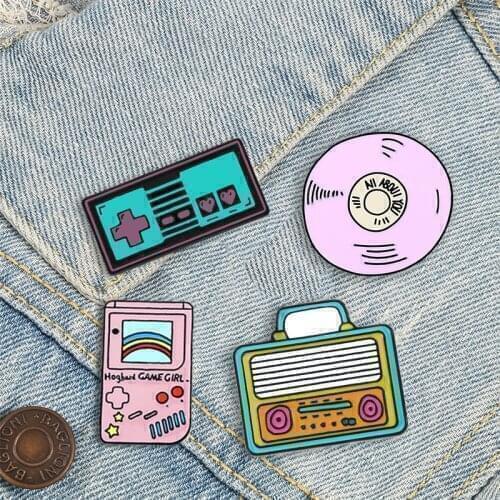 Play Music Series Brooch Nostalgic MP3 Tape CD Radio Enamel Pins Clothes BackPack Lapel Pin Cartoon Badge Vintage Jewelry Gift