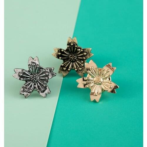 Shamir 3 PCS Solid Cherry Blossom Badge Badge Campus Style Drip Chapter Brooch School Uniform Accessories