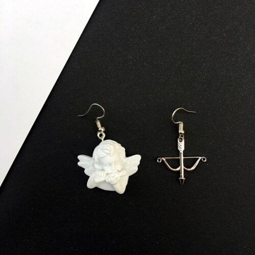 New Vintage Resin Baroque Cupid Arrow Asymmetry Earrings For Women girls Funny Creative Personality Drop Dangle Earring Jewelry