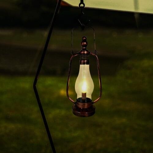 Retro Classic Kerosene Lamp Portable Bronze Colored Oil Lamp Vintage Photo Props Battery-Operated Portable LED Lantern Lights
