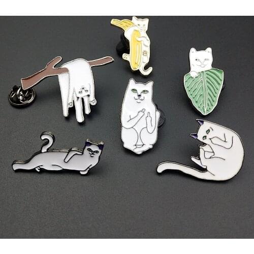 Cat Series Enamel Cartoon Pins Fashion Chain Brooches Badges Backpack Kids Pin Gifts For Friends Jewelry Fof Clothes jeans