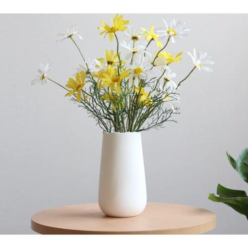 6.7inch Modern Wave Design Vase White Porcelain Flower Vase Decorative Tabletop Ornaments for Home Decor