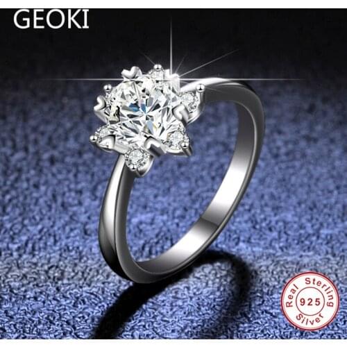 Geoki 1 Ct Passed Diamond Test D Color VVS1 Moissanite Snowflake Shaped Stone Ring Luxury 925 Sterling Silver Wedding Jewelry