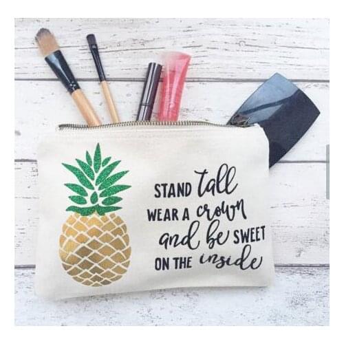 Personalized Pineapple Make Up comestic Bags Bridesmaid, Maid of Honour Unique Gift for Bridal Party Bags purses favors