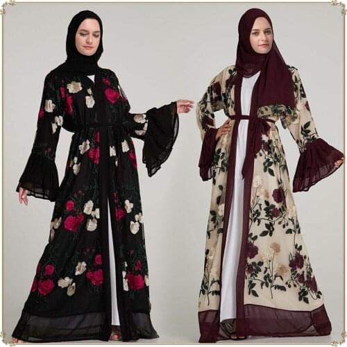 Muslim fashion new lace embroidered womens dress Middle East horn sleeve embroidered cardigan Dubai robe