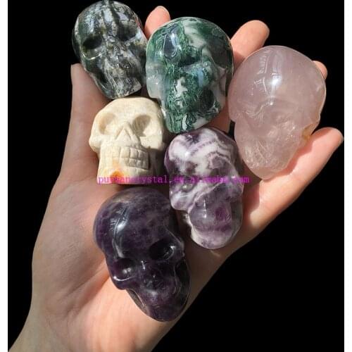 Aura Natural Howlite Carved Crystal Skull Quartz Figurine Healing Crystal Feng Shui Meditation Witchcraft Skull Decoration Home