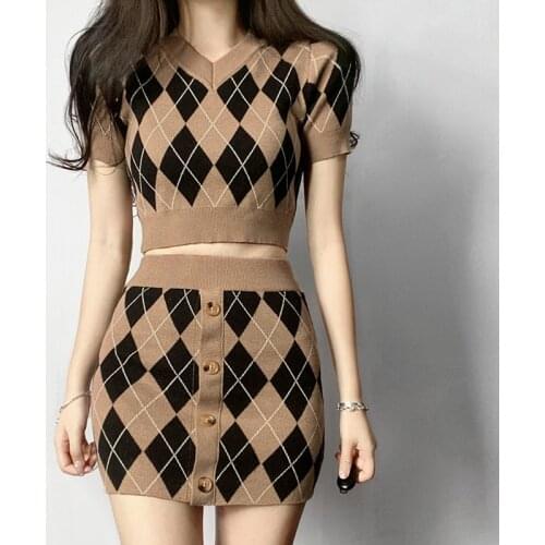 Vintage Plaid Knitted Two Piece Set Women Crop Top + Bodycon Skirts Sets Girls Pullover Sweater & Skirt Suits 2pcs Women Outfits