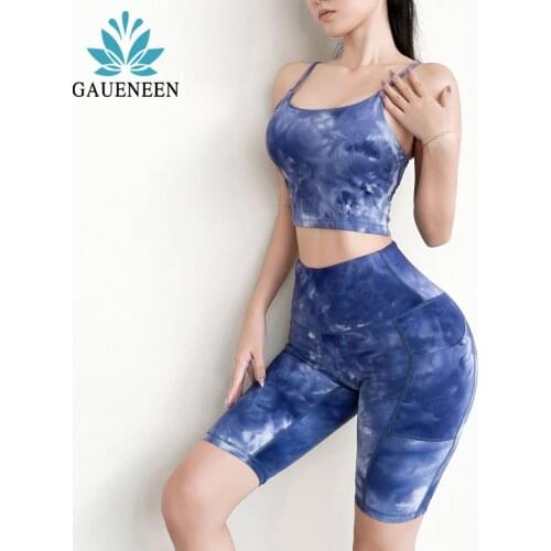 GAUENEEN Tie Dye Yoga Sets Women Sportswear Push Up Sports Bra High Waist Booty Shorts with Phone Pockets Fitness 2 Piece Sets