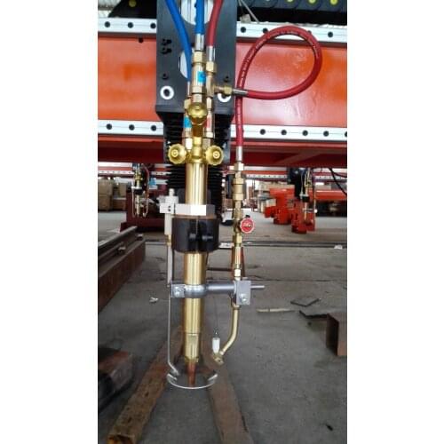 Flame cutting torch for oxy-gen/flame cutting machine