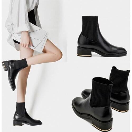 2020 New Black Leather Shoes Runway Design Leather Metal Studded Ankle Boots Thick Heel Punk Boots Shoes Women Comfortable