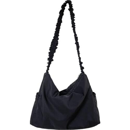 2021 New Summer Plicated Strap Nylon Women Bags Quilting Ling Plaid Youth Shoulder Bag Female Middle Crossbody Bag Whole Sale