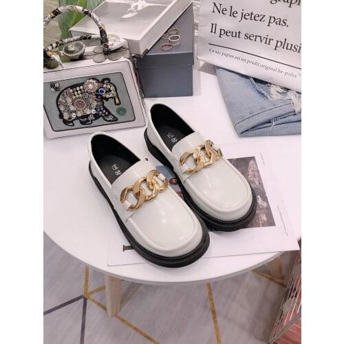 2021 spring and autumn new metal chain round toe Japanese all-match womens shoes British style platform small leather shoes