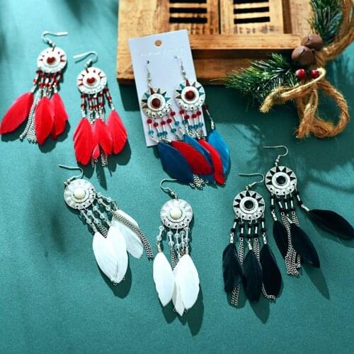 Fashion 1 Pair of Beautiful Women and Girls Feather Drop Earrings Leaf Hollow Retro Boho Boho Feather Tassel Dreamcatcher