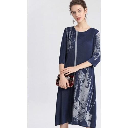 Plus Size Dress For Women 45-75kg 2020 Spring Printed Round Neck Three Quarter Sleeves Stretch Loose Miyake Pleated Dresses Midi