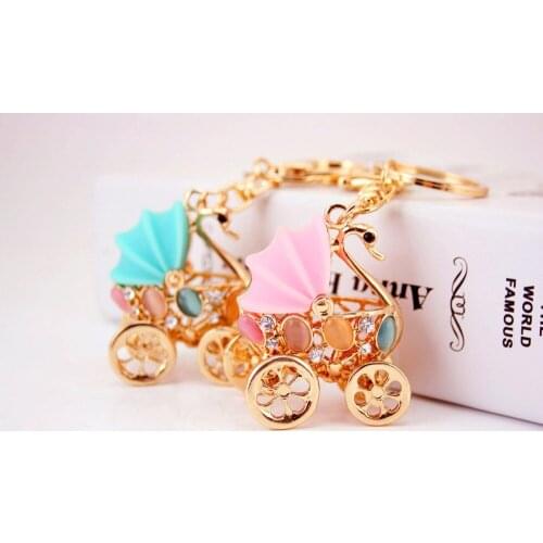 50pcs/lot blue ovely rhinestone baby carriage keychain keyring favors for baby showers baptism birthday party lin4371