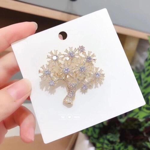 Top Quality Cubic Zircon Tree Design Brooch for Women CZ Elegant Coat Suit Accessories Copper Pin High Quality Luxury Corsage