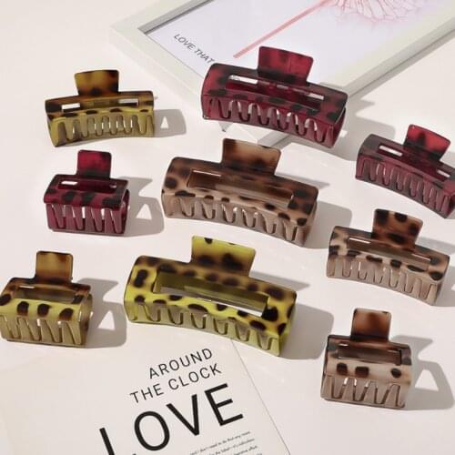 Hair Claws Leopard Print Hairpins Girls Retro Spray Paint Simple Fashion Hairband Women Ponytail Clips Hair Accessories Gifts