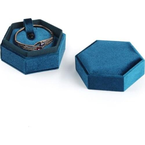 Bracelet box high-quality 1 pcs 10.3x9x5.6cm Delicate Handmade vintage velvet pendant gift box bule storage jewelry packaging