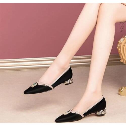 Black Sexy Rhinestone Pointed Toe Low-Heeled Pumps Fashion Non-Slip Party Single Shoes Elegant Women Comfortable Office Shoes